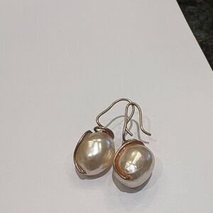 Elegant Gold and Cream Pearl Earrings